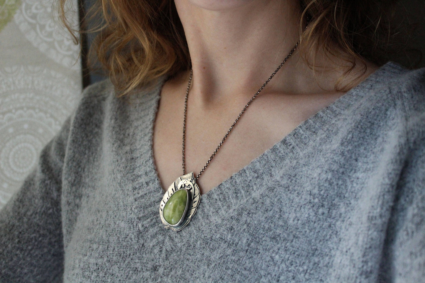 Gecko lizard and leaf with Serpentine, ooak, hand crafted pendant