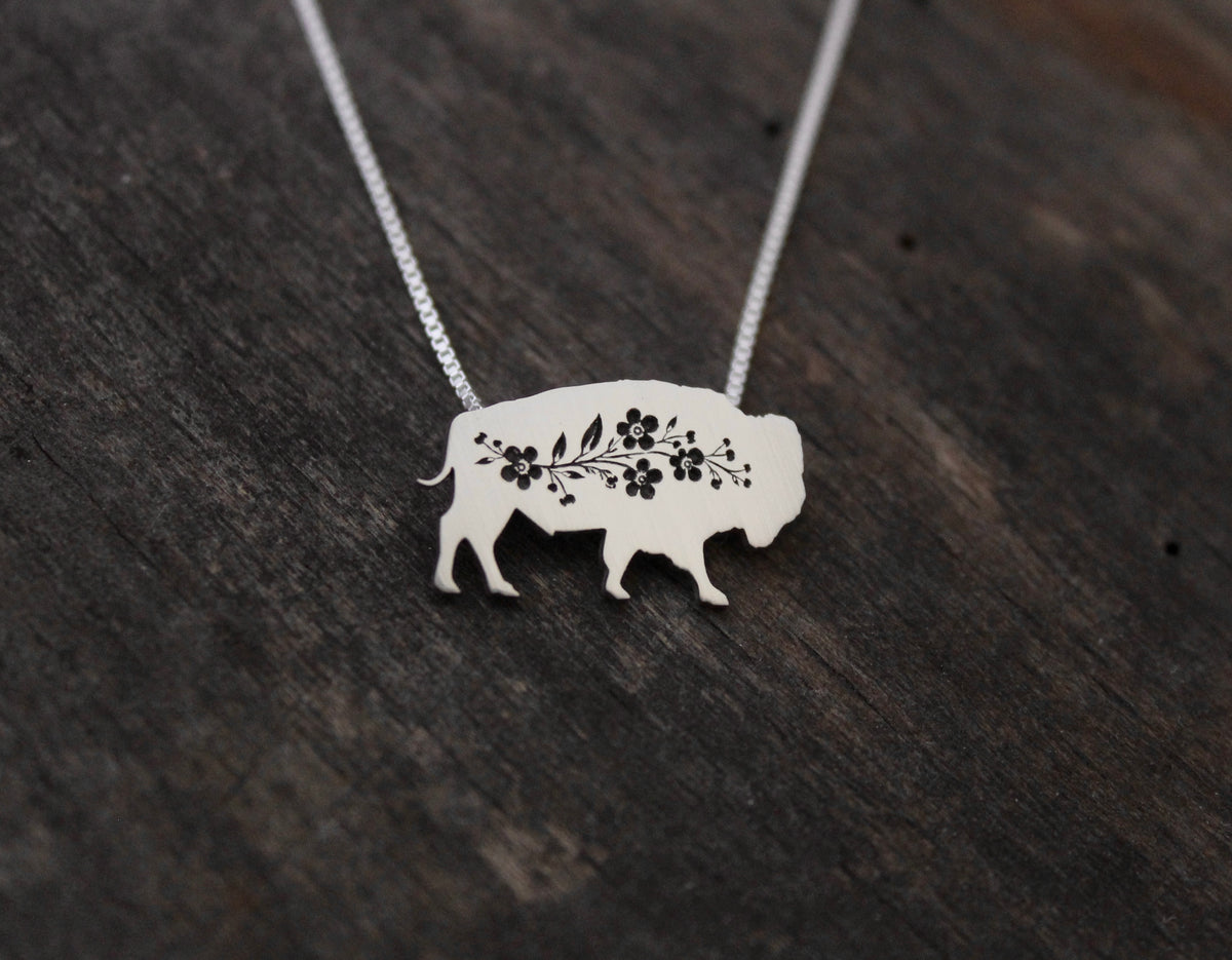Bison necklace: Sterling silver Forget-me-not Bison pendant