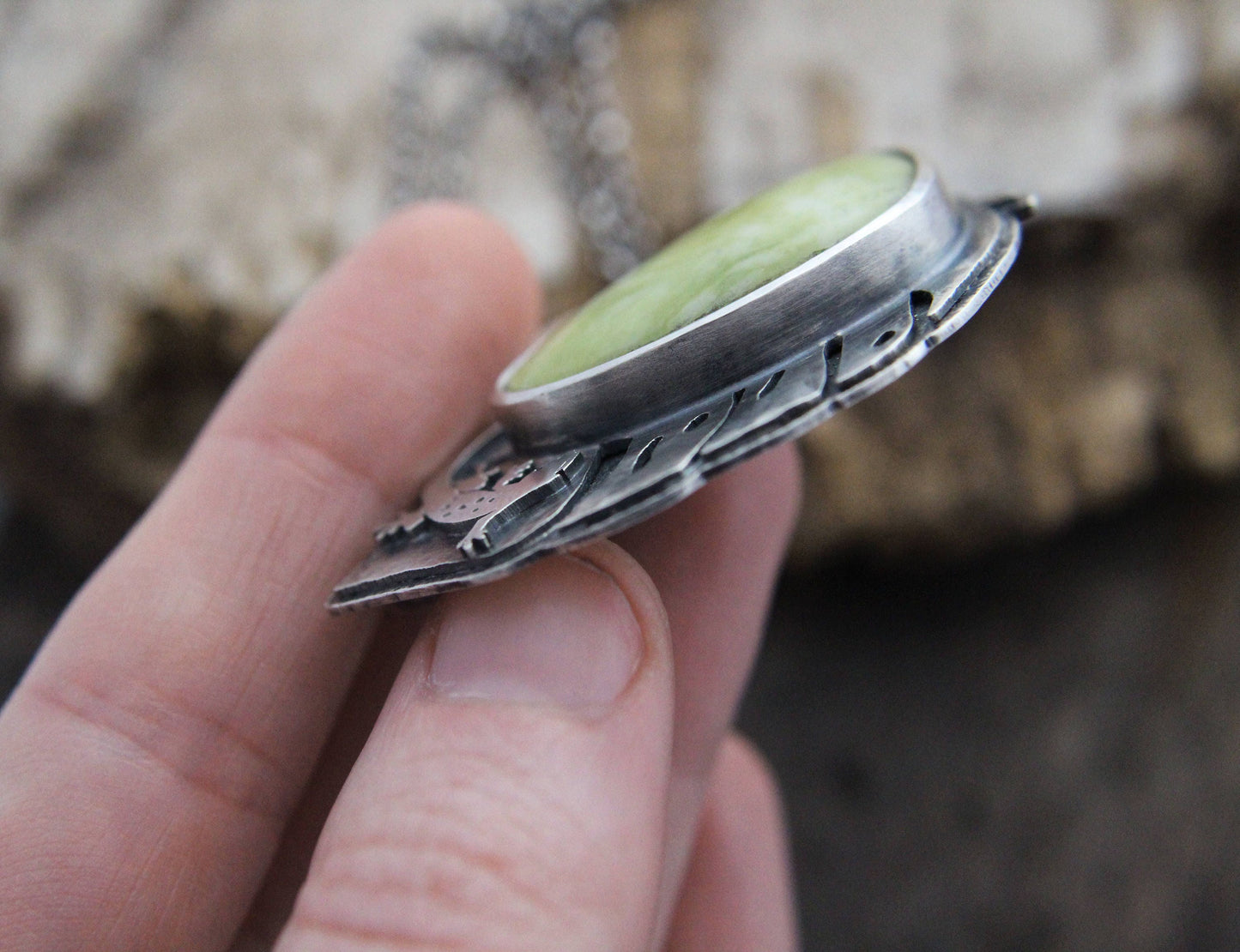 Gecko lizard and leaf with Serpentine, ooak, hand crafted pendant
